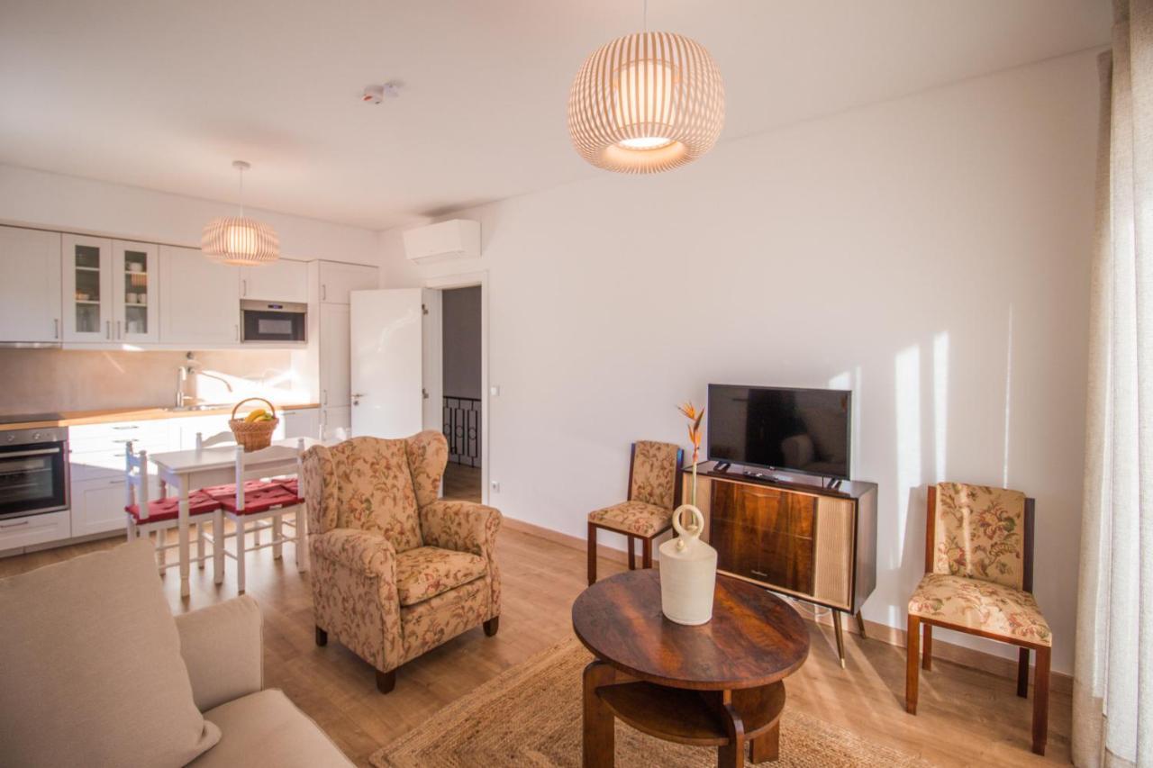 188 Apartments - Estrelicia - Pool And Balcony Кашкайш Екстериор снимка
